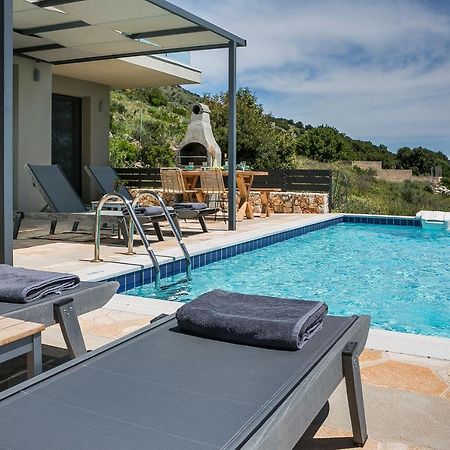 Villa Blue Sea Spathion Bagian luar foto